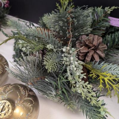 Christmas Centerpieces & Ornaments