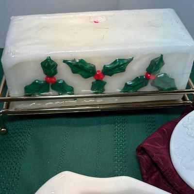 Sale Photo Thumbnail #82: Two rectangular tablecloth, candle, gravy boat, and serving dishes