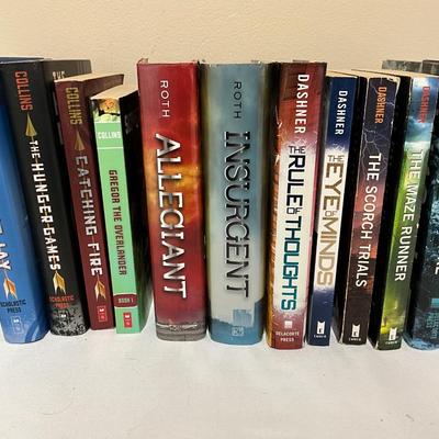 Sale Photo Thumbnail #155: Authors Collins, Roth, Dashner