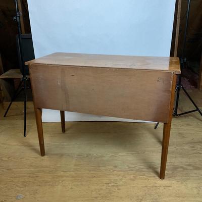 Z500 Vermont Hard Rock Maple Writing Desk