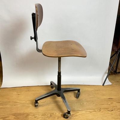 Z510 Danish Mid Century Modern Swivel Office Chair