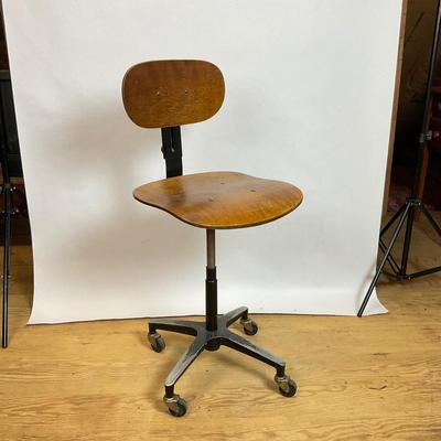 Z510 Danish Mid Century Modern Swivel Office Chair