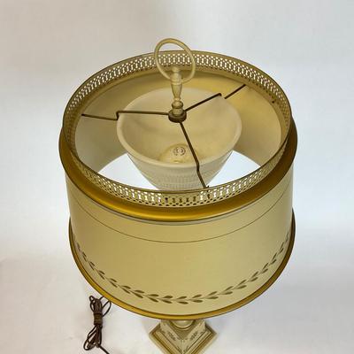 Z515 Vintage French Style Toleware Table Lamp
