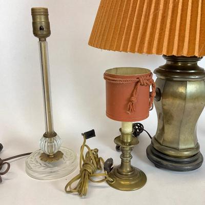 Z521 Lot of Various Brass and Glass Table Lamps