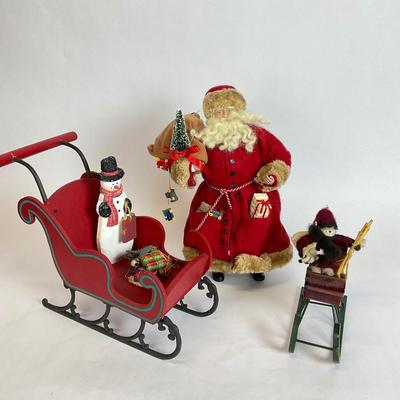 Z531 Santa w/ Red Sleigh LOT