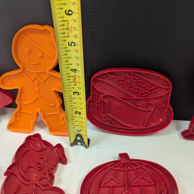 1970's Seasonal & Mixed Vintage Cookie Cutters
