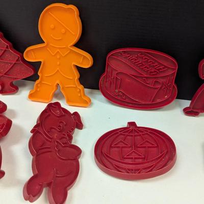 1970's Seasonal & Mixed Vintage Cookie Cutters
