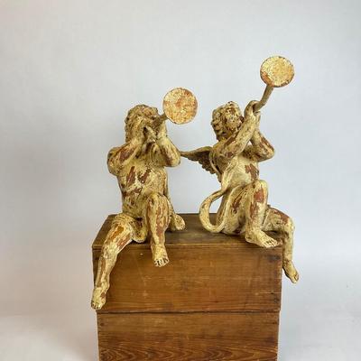 Z528 Antique Style Cherubs Putti Playing Trumpets