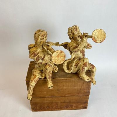 Z528 Antique Style Cherubs Putti Playing Trumpets