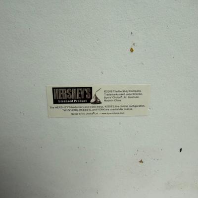 Z534 Hershey Byer's Choice Gingerbread House w/ Original Box