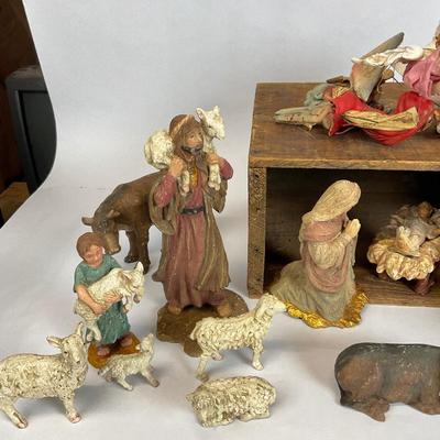 Z538 Large Vintage Department 56 Nativity Scene