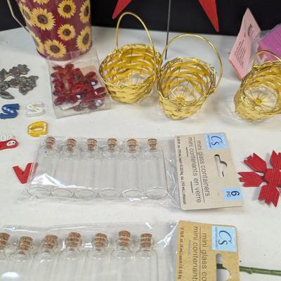 Seasonal Crafting Decor