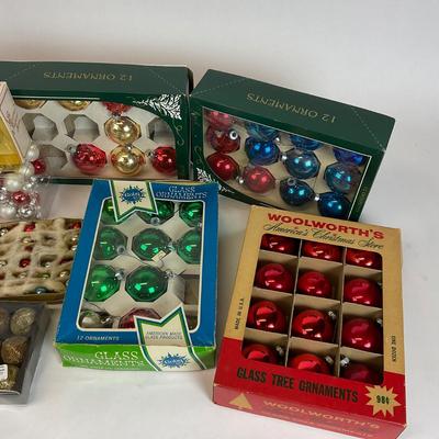 Z540 Large Lot of Vintage Glass Christmas Balls