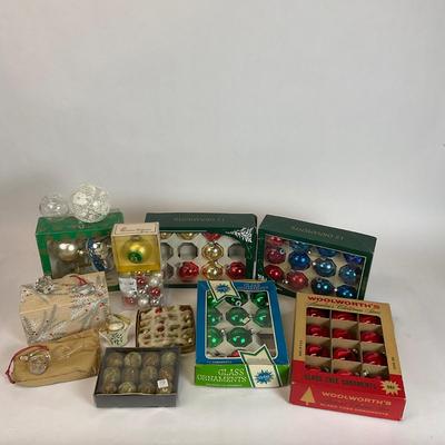 Z540 Large Lot of Vintage Glass Christmas Balls