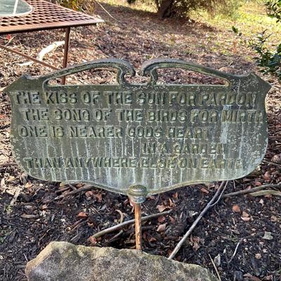 O572 Metal & Stone Garden Plaques