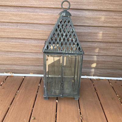 O546 Metal Beveled Glass Hanging Lantern