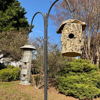 O556 Large Double Metal 7.5’ Shepard Hook with Bird House and Feeder