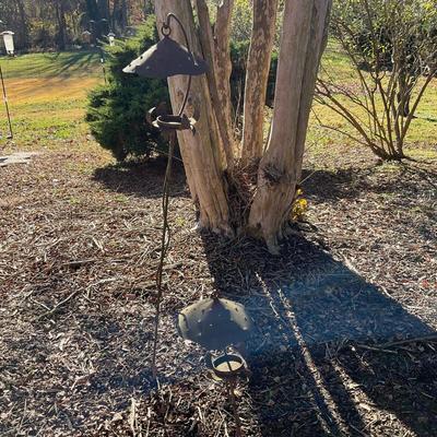 O560 Vintage Wrought Iron Flower Vine Bird Feeders