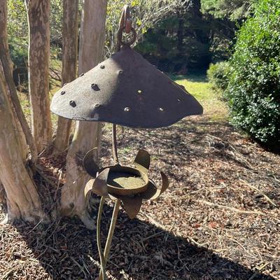 O560 Vintage Wrought Iron Flower Vine Bird Feeders