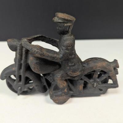 Vintage Cast Iron Police Rider On Motorcycle Toy Harley Style Moving Wheels