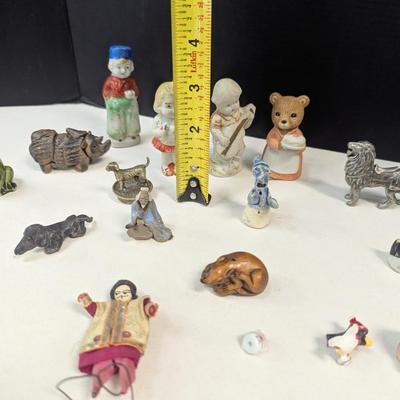 Assortment Of Collectible Trinkets