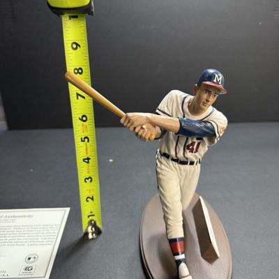 Eddie Mathew’s Authentic Autograph Figurine