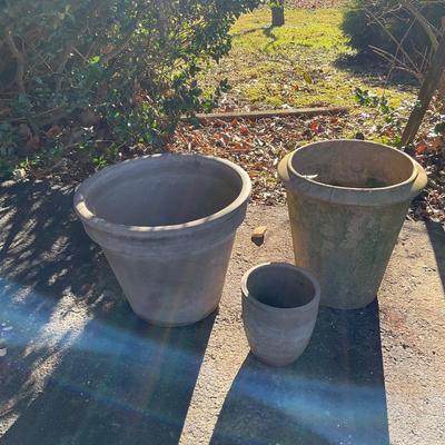 O568 Set of Three Gray Terracotta Flower Pots