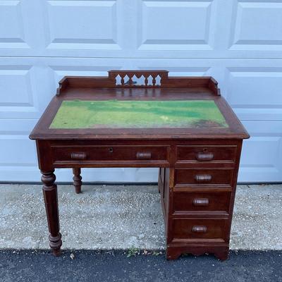 G583 Antique Victorian Style Writing Desk