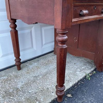 G583 Antique Victorian Style Writing Desk