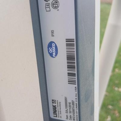 Invacare Reliant 450 power patient lift.