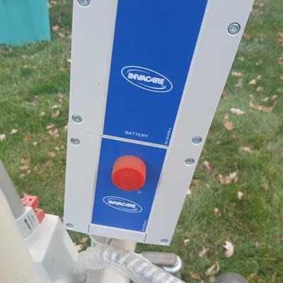 Invacare Reliant 450 power patient lift.