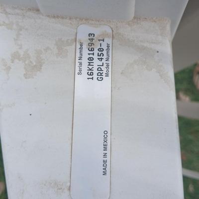 Invacare Reliant 450 power patient lift.