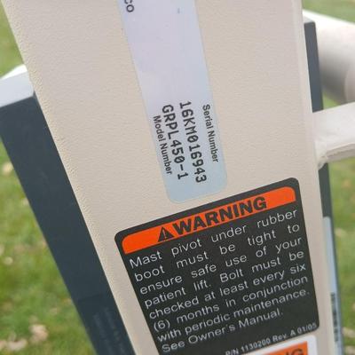 Invacare Reliant 450 power patient lift.