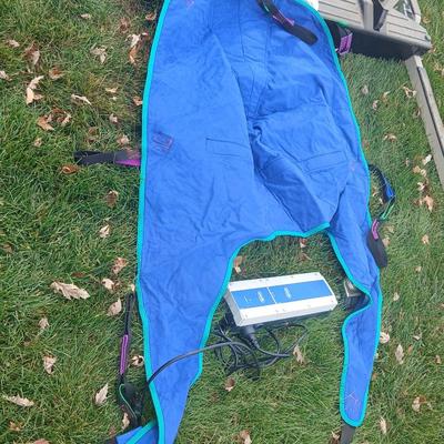 Invacare Reliant 450 power patient lift.