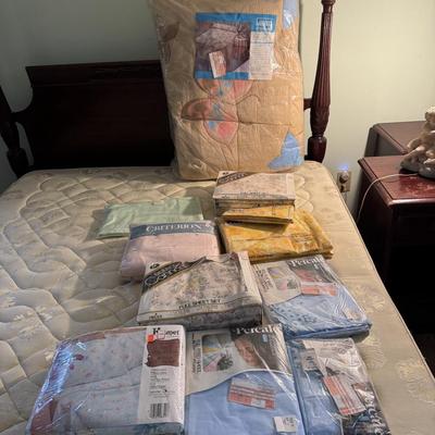 Vintage New Full Sheets, Blankets & Comforter