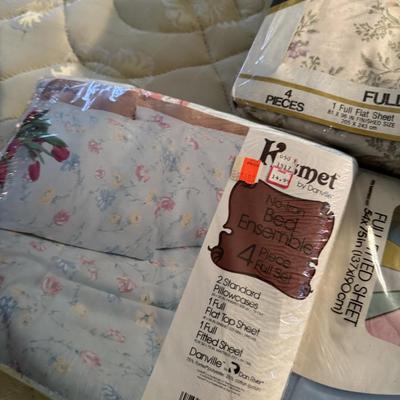 Vintage New Full Sheets, Blankets & Comforter