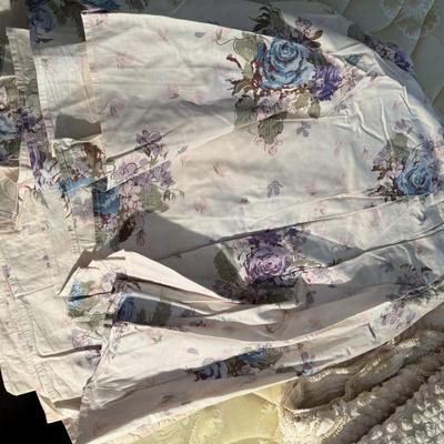 Vintage Chenilles and Other Spreads 332