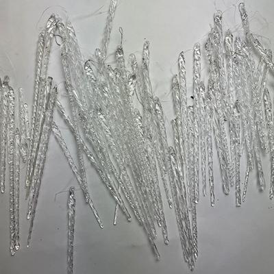 Z584 Glass Icicles Ornaments