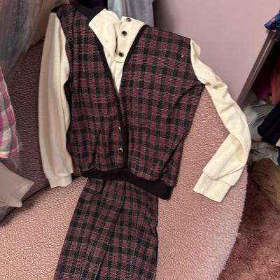 A Rack & a Closet Full of Ladies Clothing