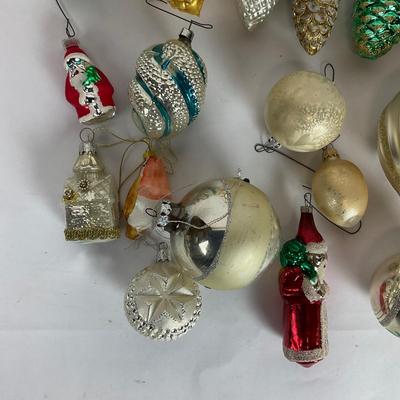 Z585 Lot of Vintage German Glass Christmas Ornaments