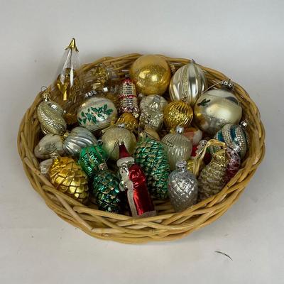 Z585 Lot of Vintage German Glass Christmas Ornaments