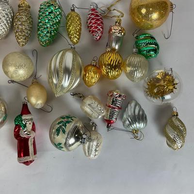 Z585 Lot of Vintage German Glass Christmas Ornaments