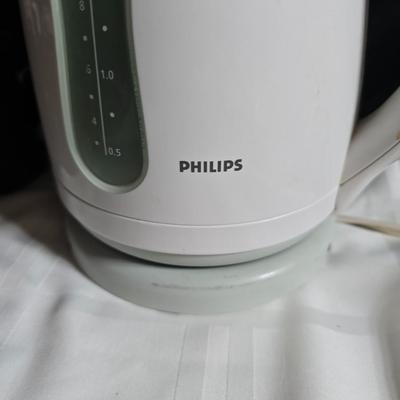 Phillips Electronics water kettle - Plastic water pitcher - and a few mugs