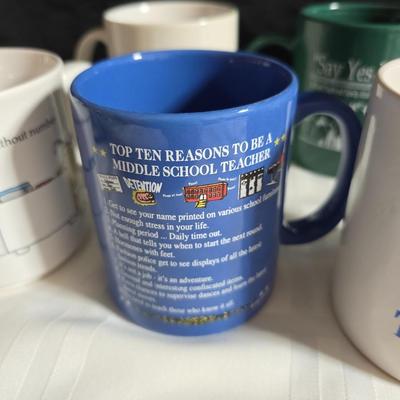 Phillips Electronics water kettle - Plastic water pitcher - and a few mugs