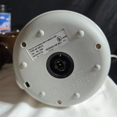 Phillips Electronics water kettle - Plastic water pitcher - and a few mugs