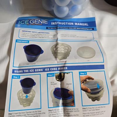 Phillips Electronics water kettle - Plastic water pitcher - and a few mugs