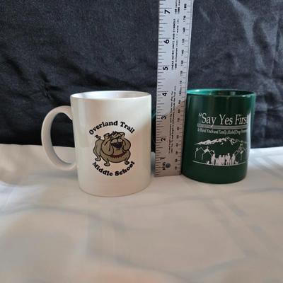 Phillips Electronics water kettle - Plastic water pitcher - and a few mugs