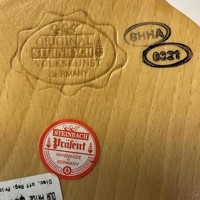 Z591 Wooden STEINBACK Bavarian Nutcracker Mountain Alps with Tag