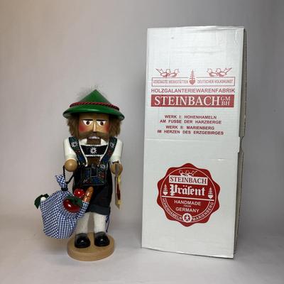 Z591 Wooden STEINBACK Bavarian Nutcracker Mountain Alps with Tag