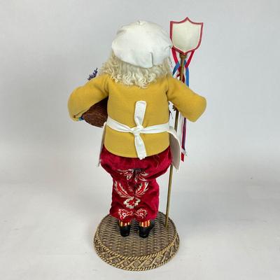 Z592 French Santa Figurine